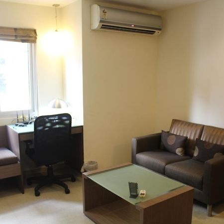 The Lotus Apartment Hotel, Venkatraman Street Chennai Exterior photo